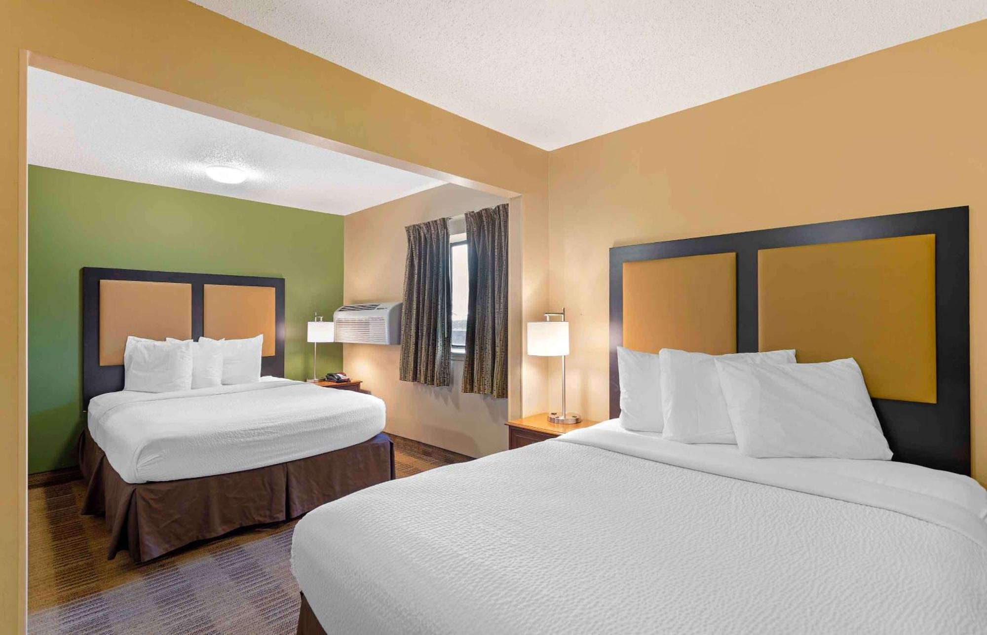 Suburban - Nashville Hotel 2*