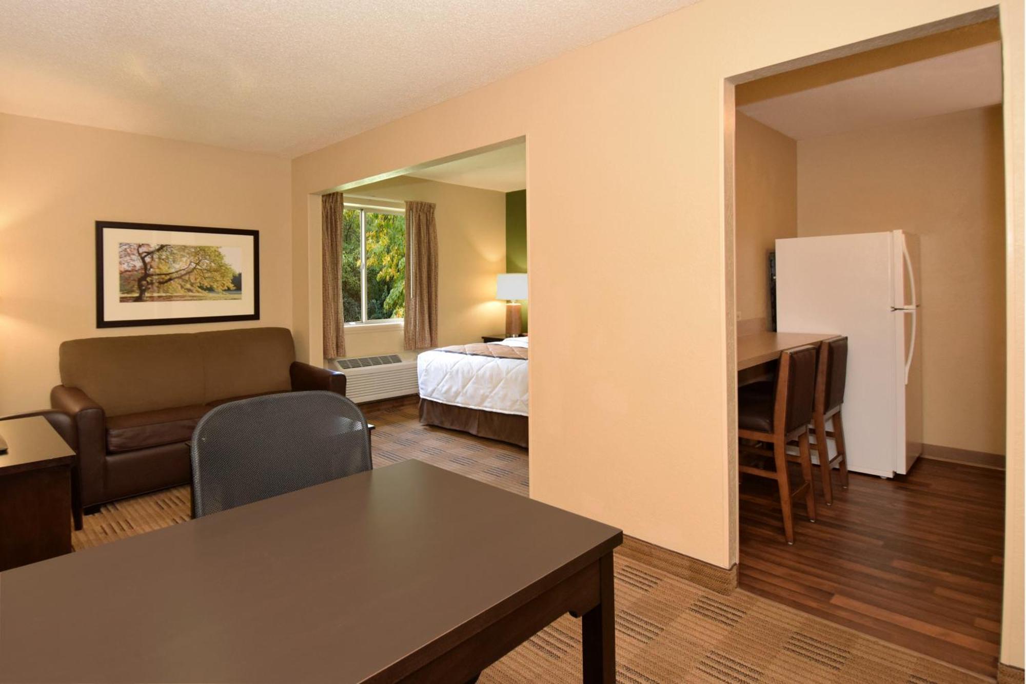 Suburban - Nashville Hotel 2*